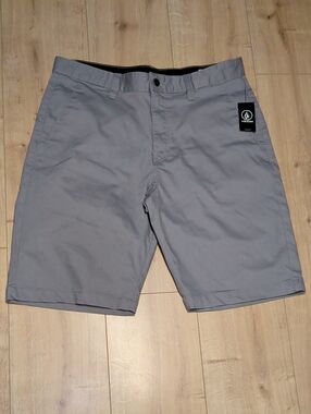 Volcom Men’s Light Gray Chino Shorts - Stretchy